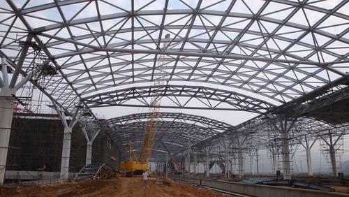汉川大家知道桁架结构表面的处理分为哪几个步骤吗